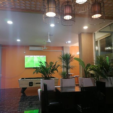 Nj Patong Hotel Экстерьер фото