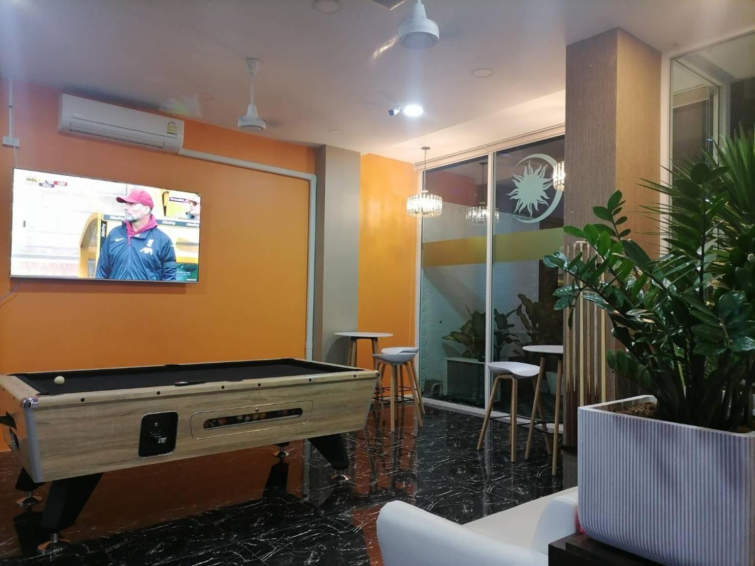 Nj Patong Hotel Экстерьер фото