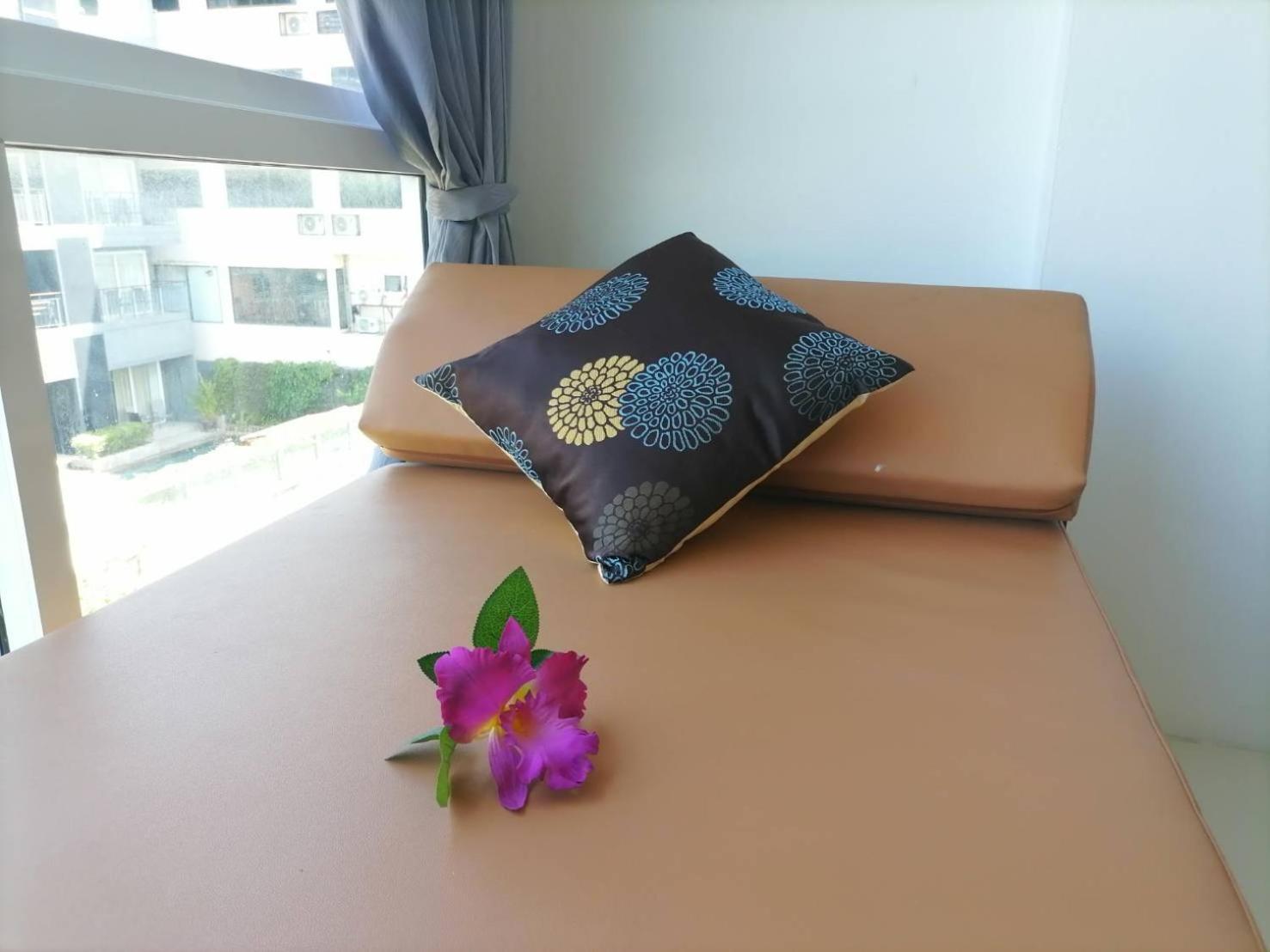 Nj Patong Hotel Экстерьер фото