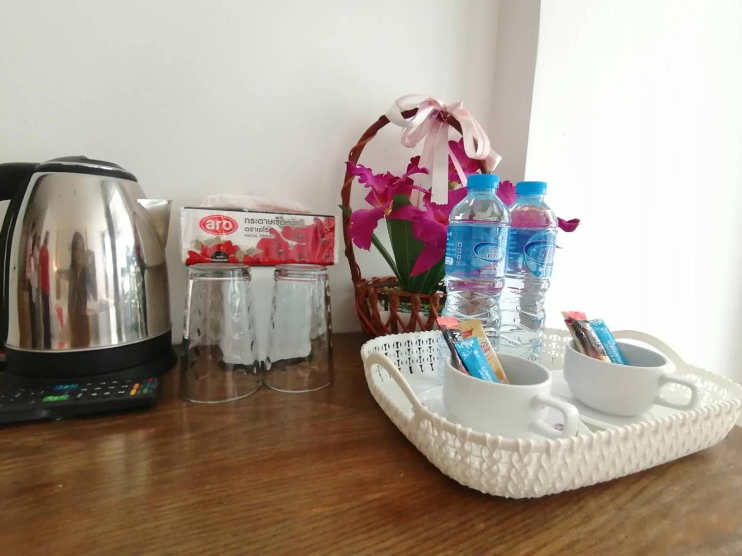 Nj Patong Hotel Экстерьер фото
